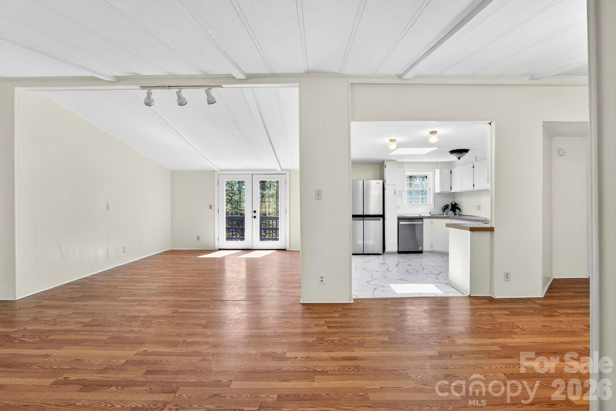 5 Country Road Hendersonville NC 28791