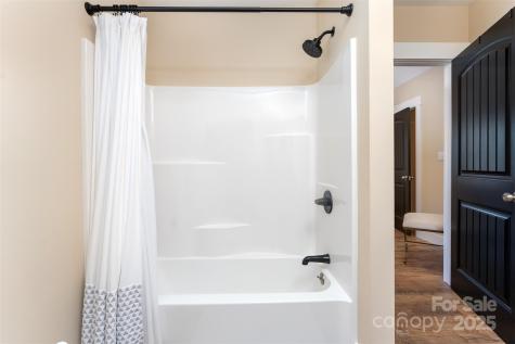 15 Eaglebear Drive Asheville NC 28806