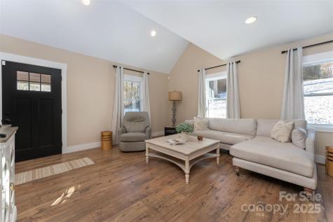 15 Eaglebear Drive Asheville NC 28806