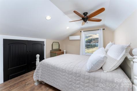 15 Eaglebear Drive Asheville NC 28806