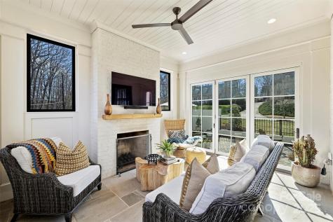 2509 Montrose Court Charlotte NC 28207