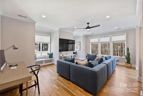 2509 Montrose Court Charlotte NC 28207