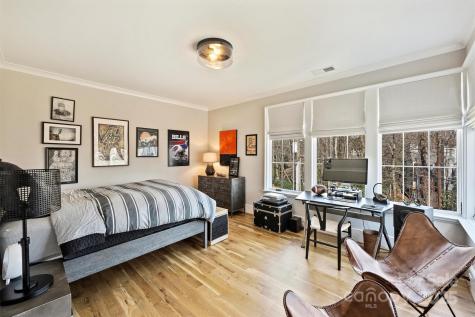 2509 Montrose Court Charlotte NC 28207