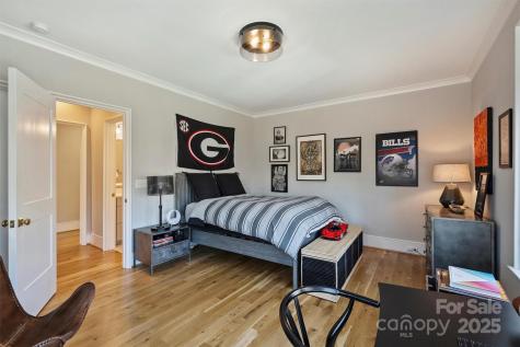 2509 Montrose Court Charlotte NC 28207