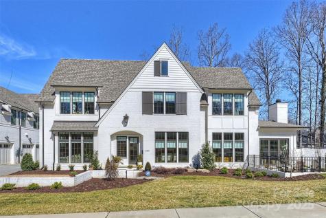 2509 Montrose Court Charlotte NC 28207