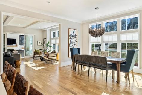 2509 Montrose Court Charlotte NC 28207