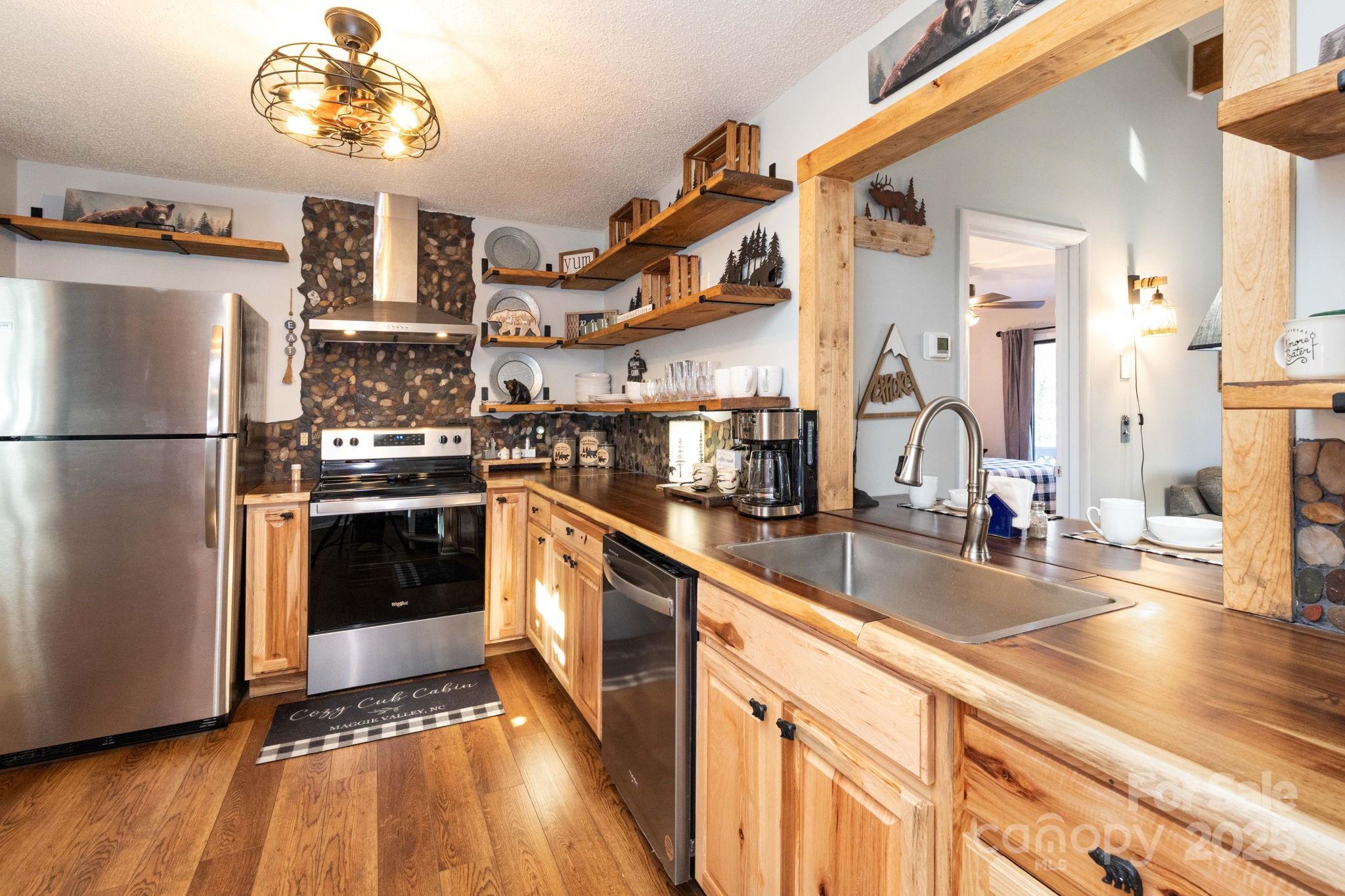 34 Oakridge Drive Maggie Valley NC 28751