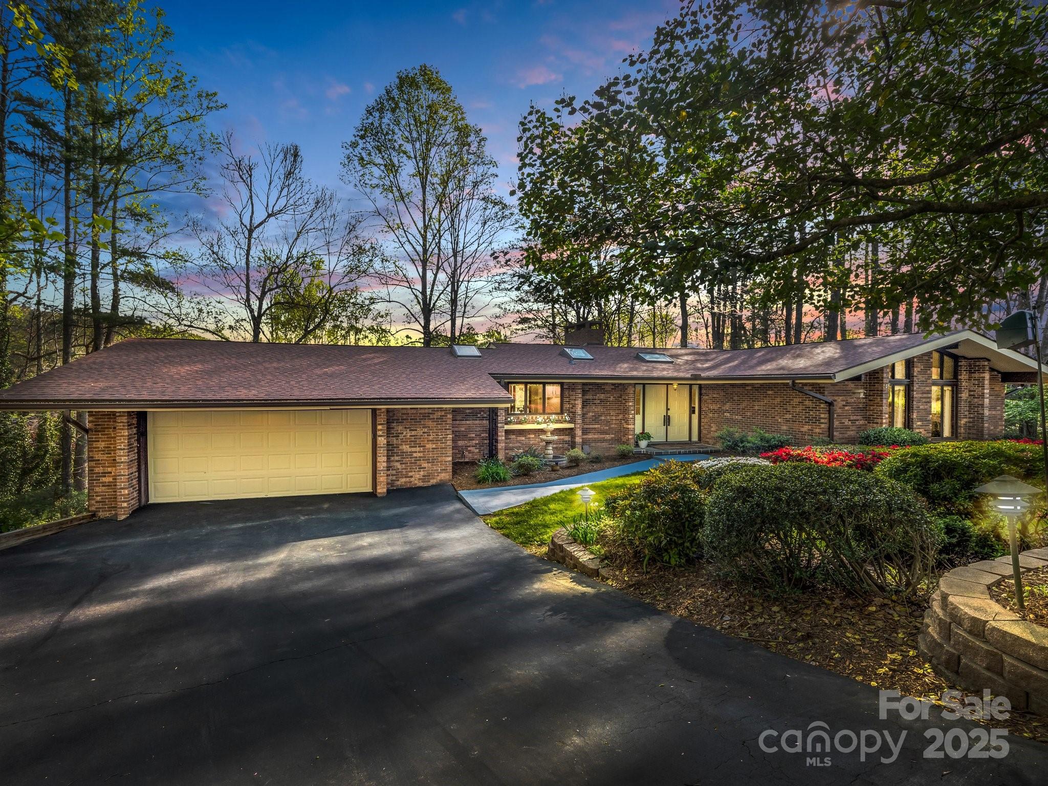 8 Greenbriar Woods Circle Etowah NC 28729