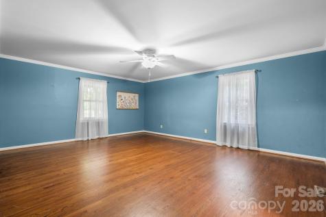 2025 34th Avenue Drive NE Hickory NC 28601