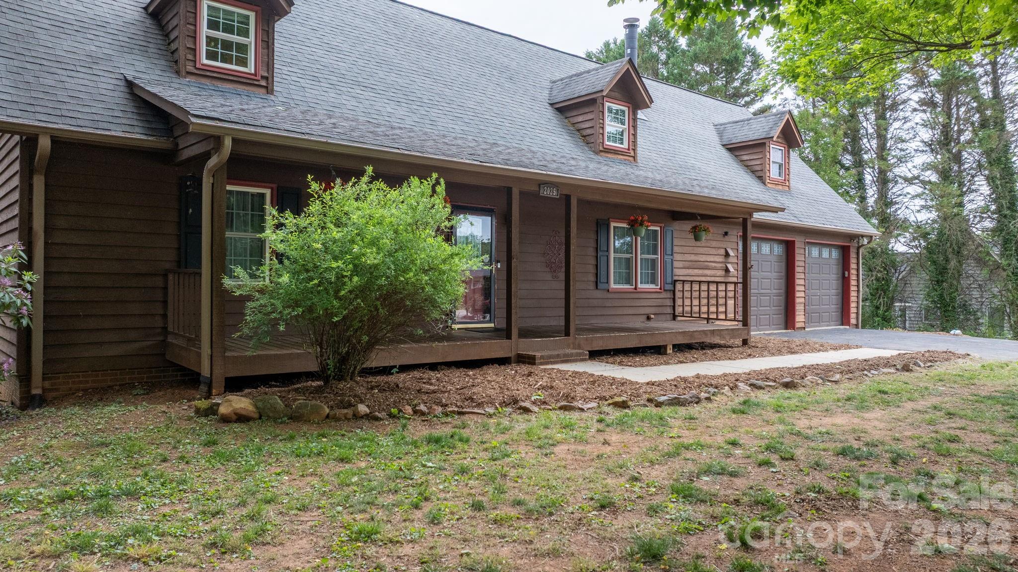 2025 34th Avenue Drive NE Hickory NC 28601