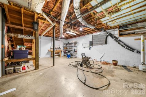 2025 34th Avenue Drive NE Hickory NC 28601