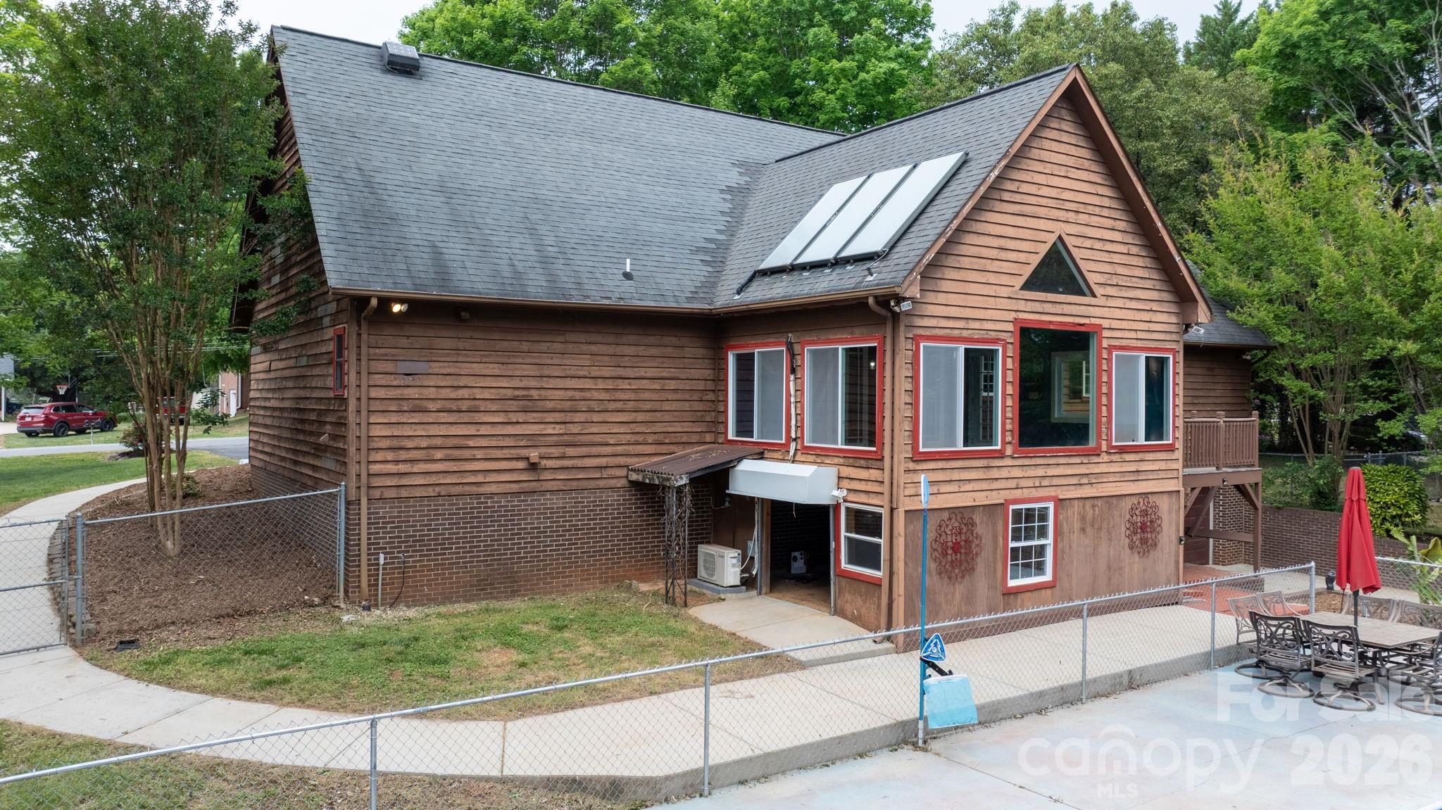 2025 34th Avenue Drive NE Hickory NC 28601