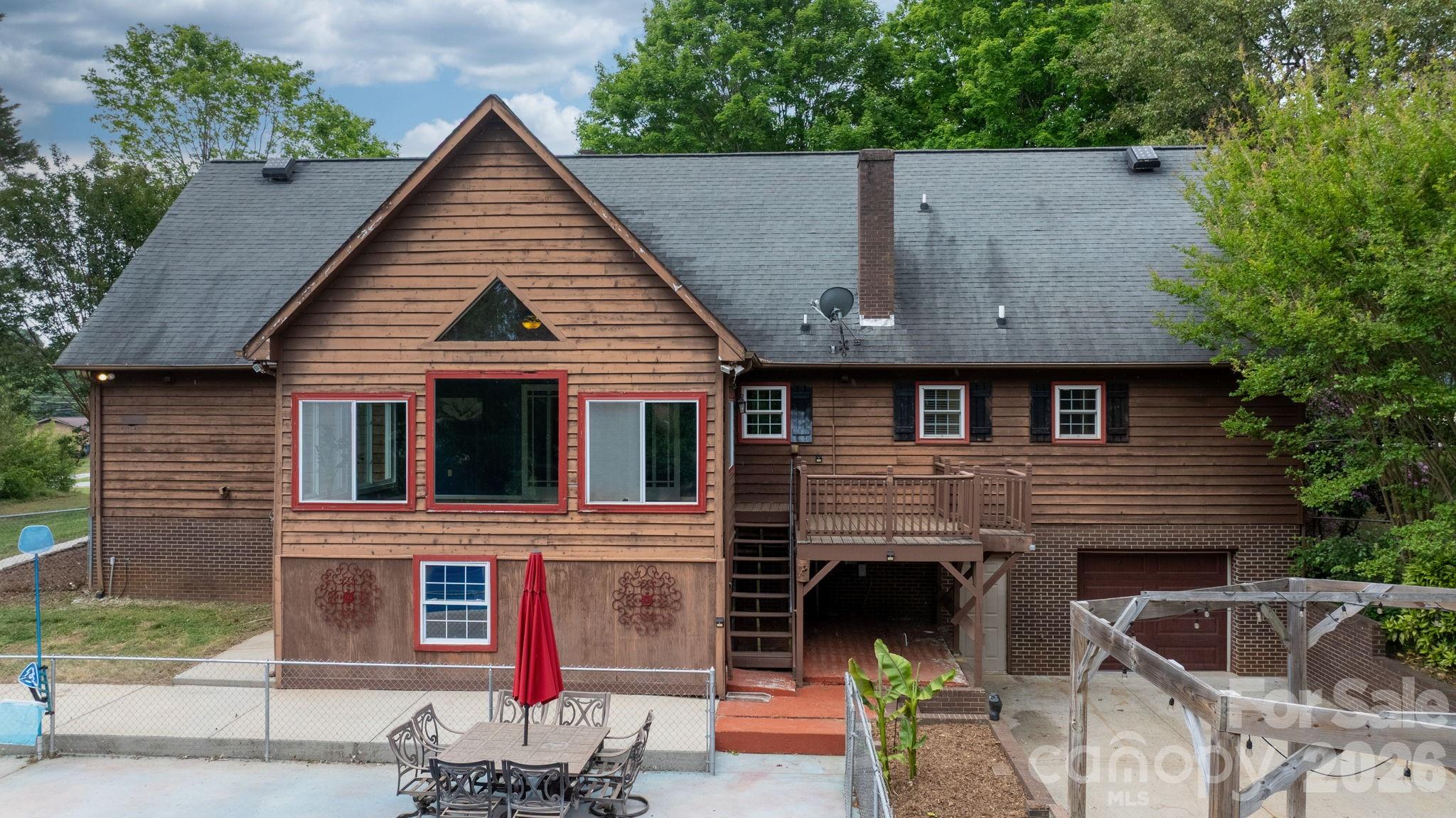 2025 34th Avenue Drive NE Hickory NC 28601