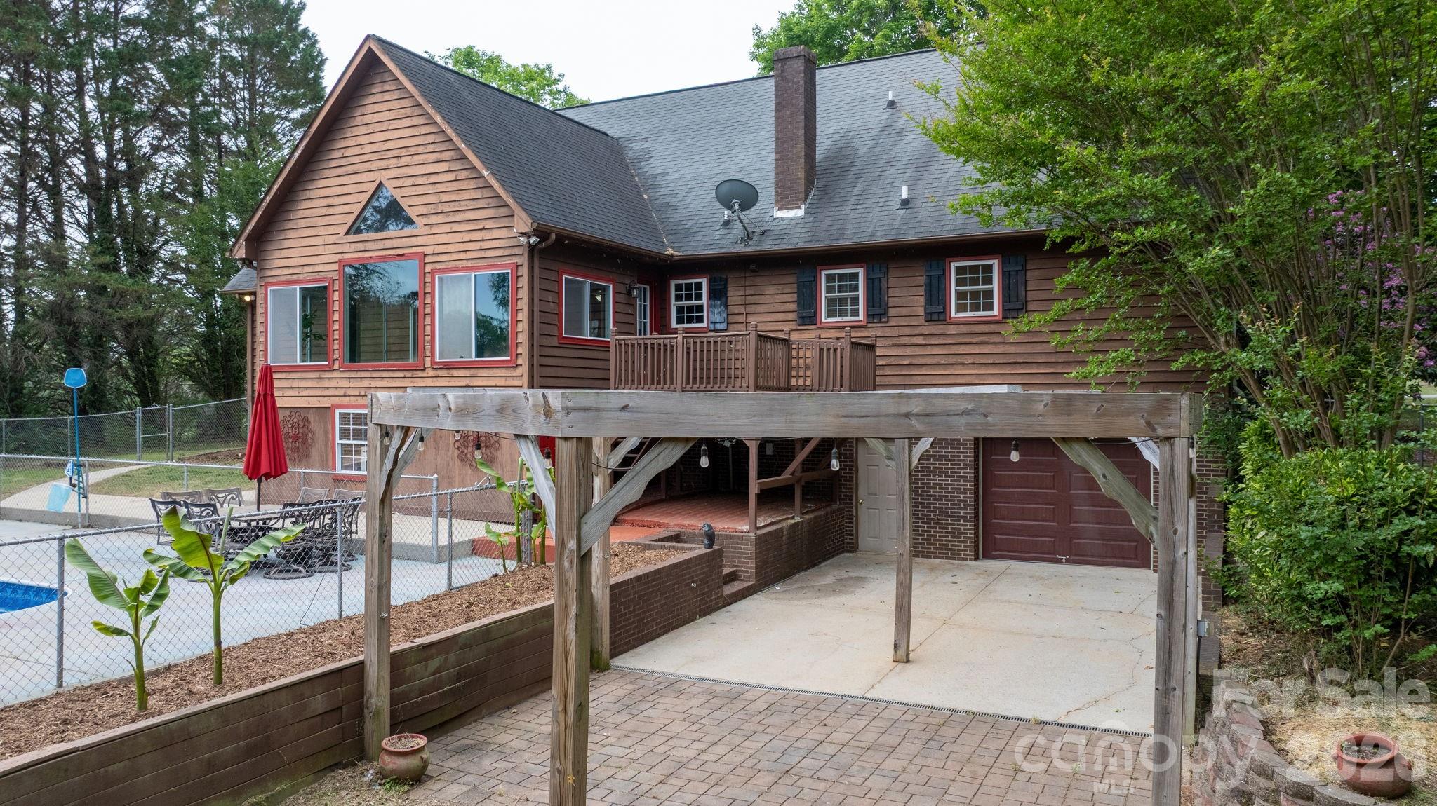 2025 34th Avenue Drive NE Hickory NC 28601