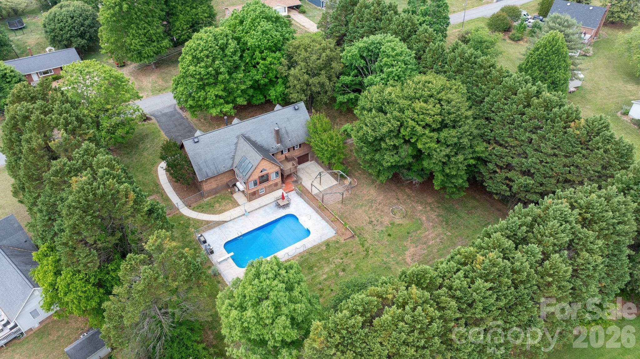 2025 34th Avenue Drive NE Hickory NC 28601