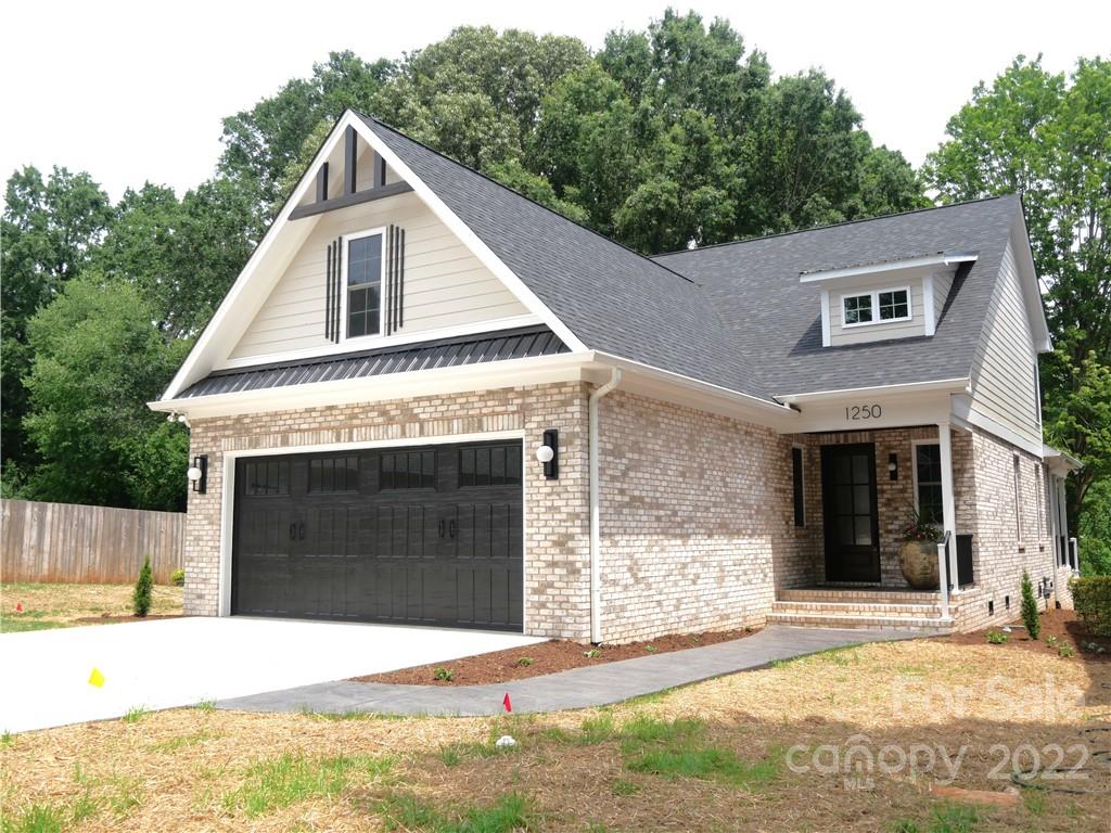 1250 6th Street NW Hickory NC 28601