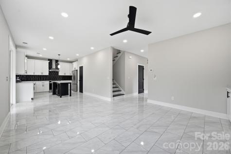 9215 Edinburg Avenue Huntersville NC 28078
