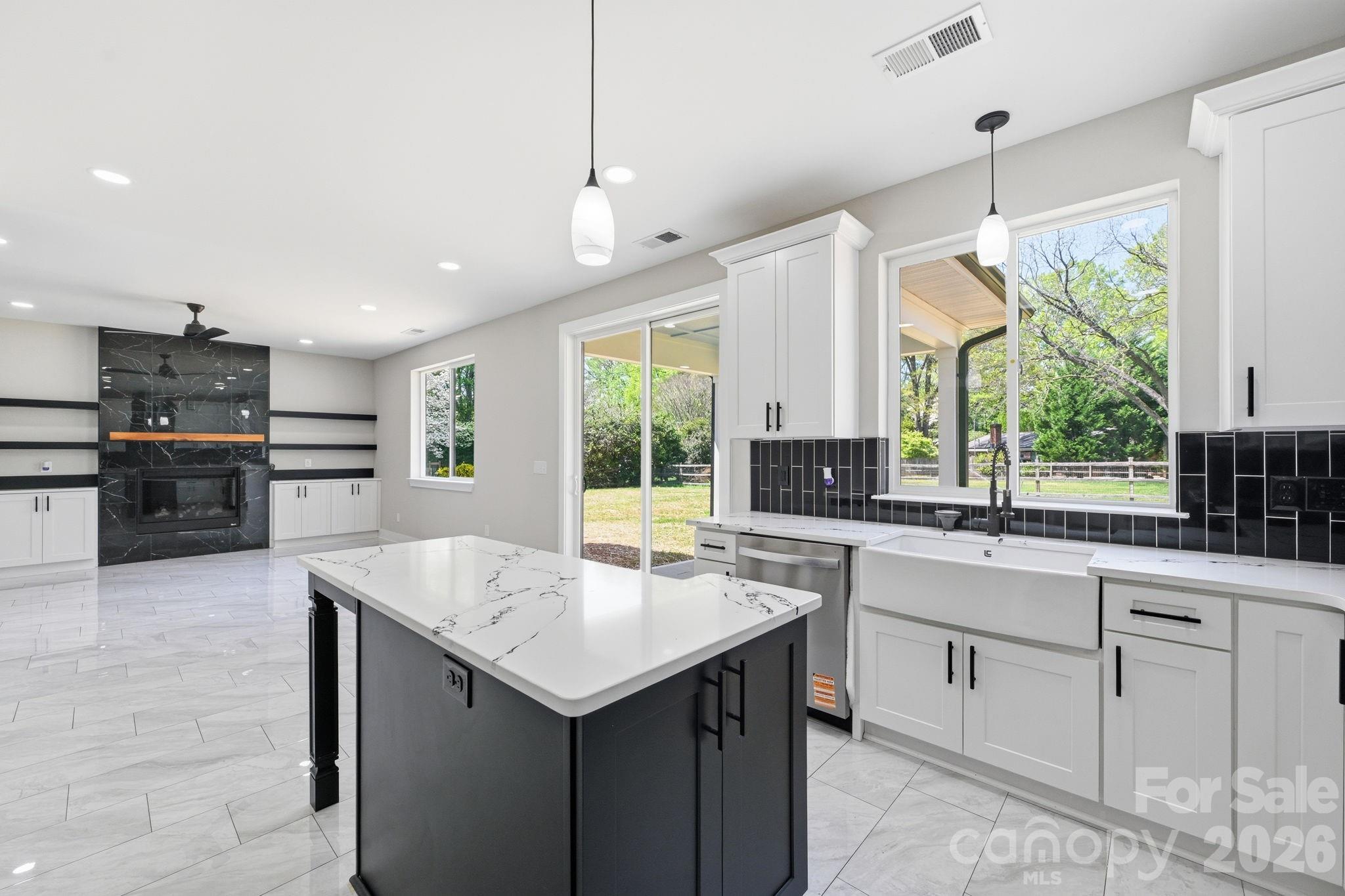 9215 Edinburg Avenue Huntersville NC 28078