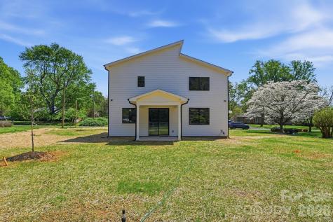 9215 Edinburg Avenue Huntersville NC 28078