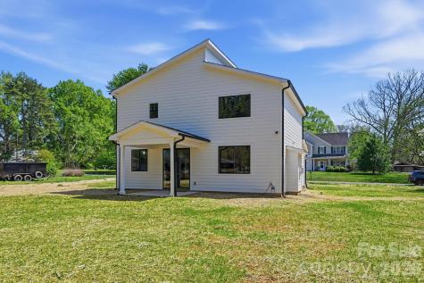 9215 Edinburg Avenue Huntersville NC 28078