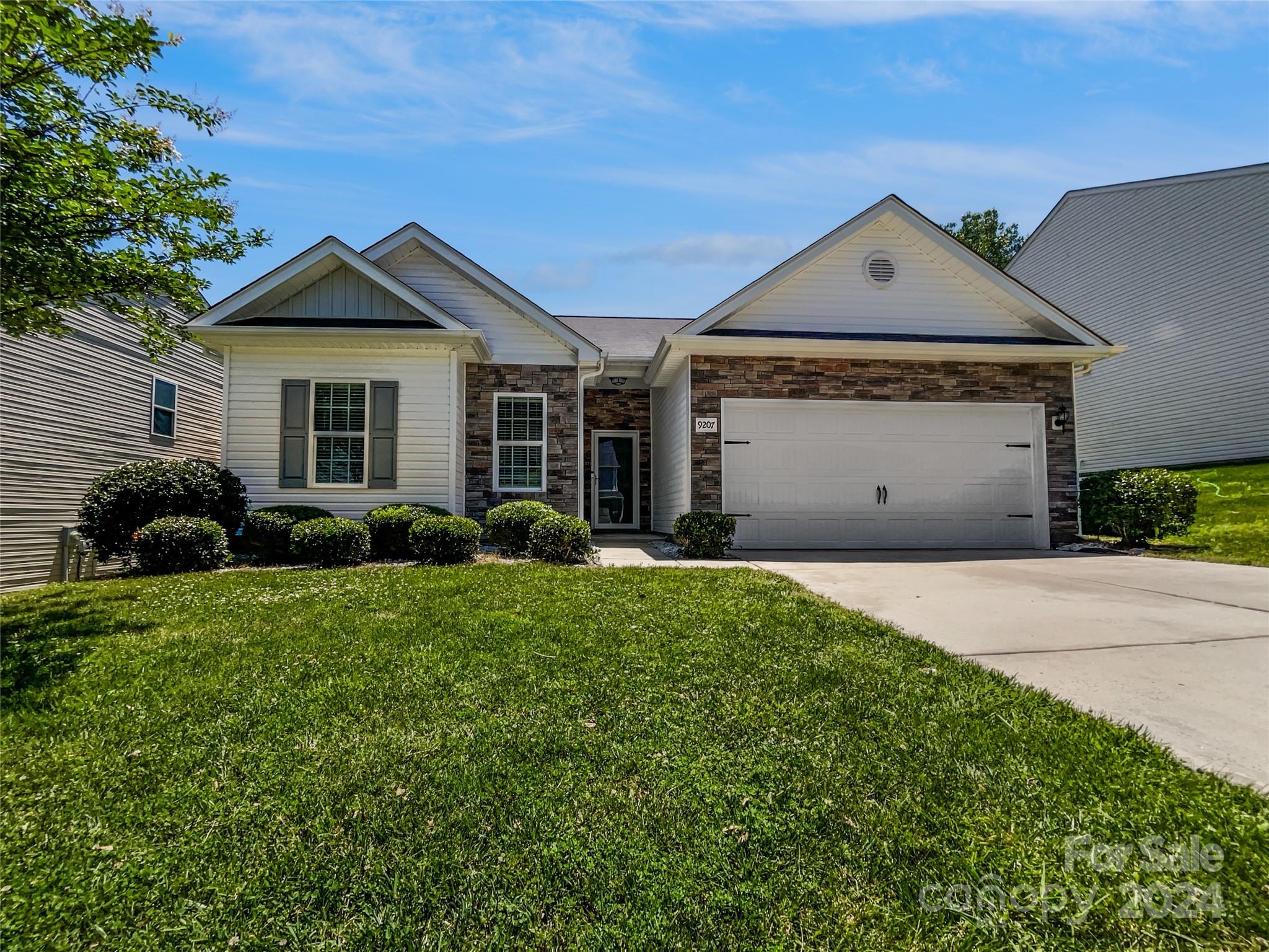9207 Avery Meadows Drive Charlotte NC 28216