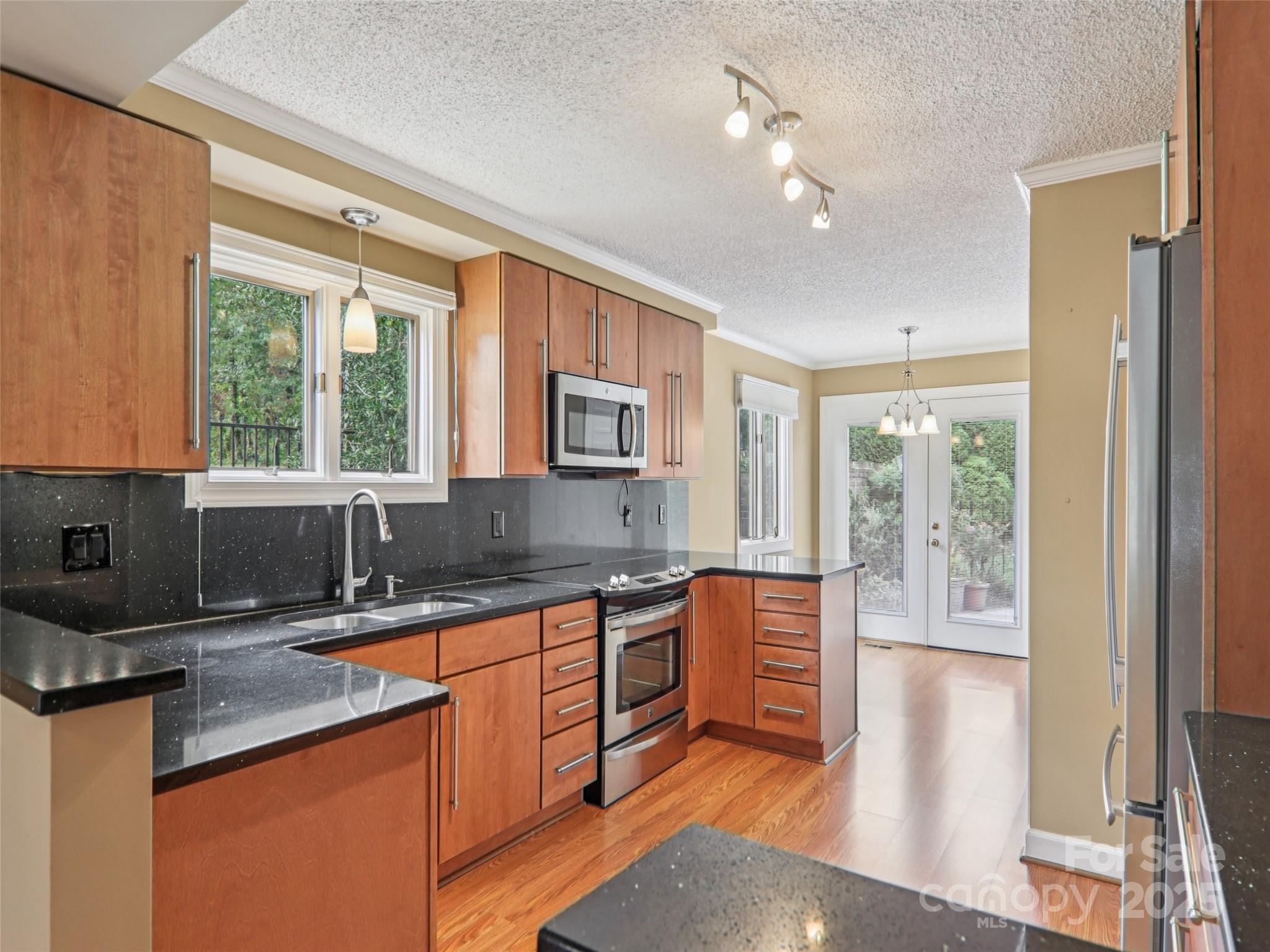 102 Glenbrook Drive Hendersonville NC 28739