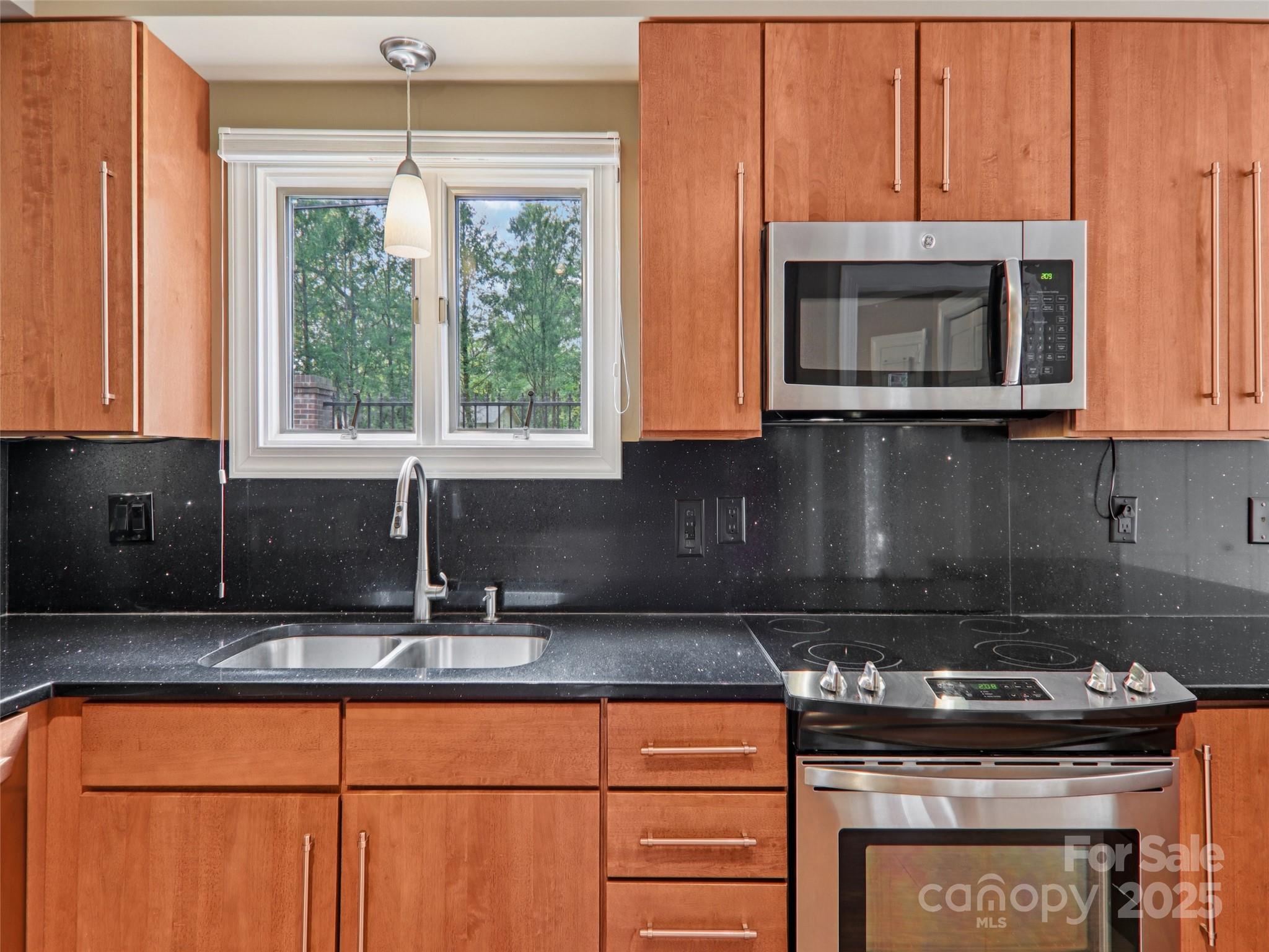 102 Glenbrook Drive Hendersonville NC 28739