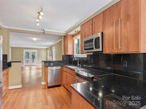 102 Glenbrook Drive Hendersonville NC 28739