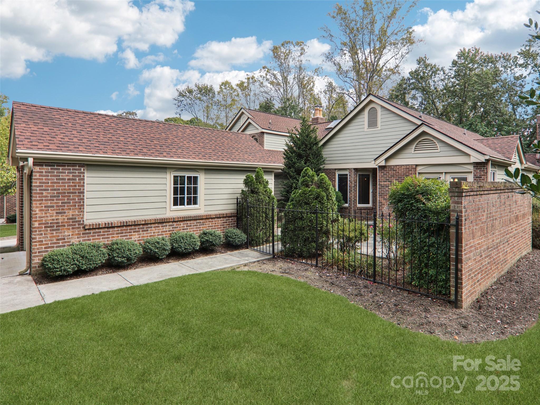 102 Glenbrook Drive Hendersonville NC 28739