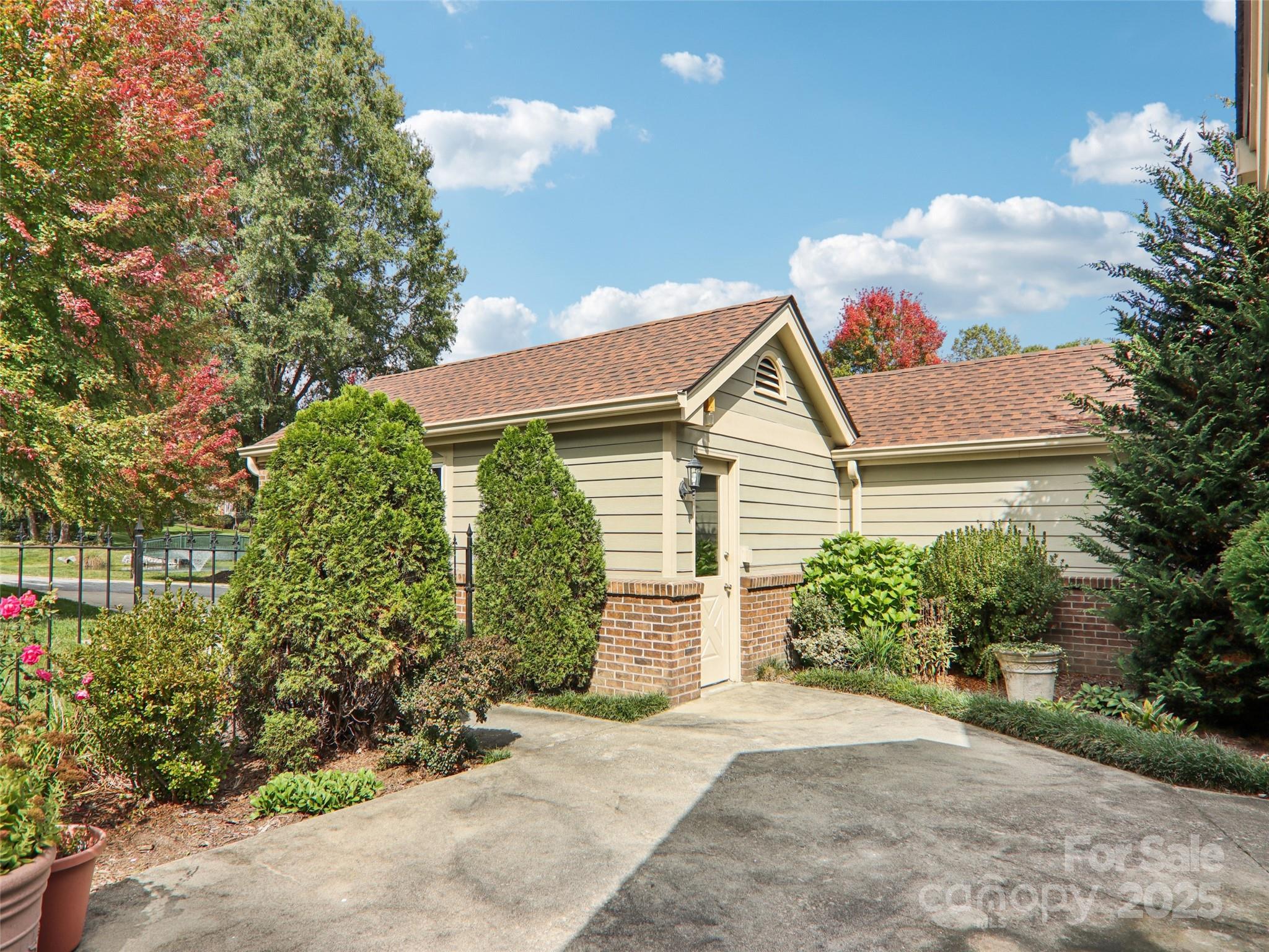 102 Glenbrook Drive Hendersonville NC 28739