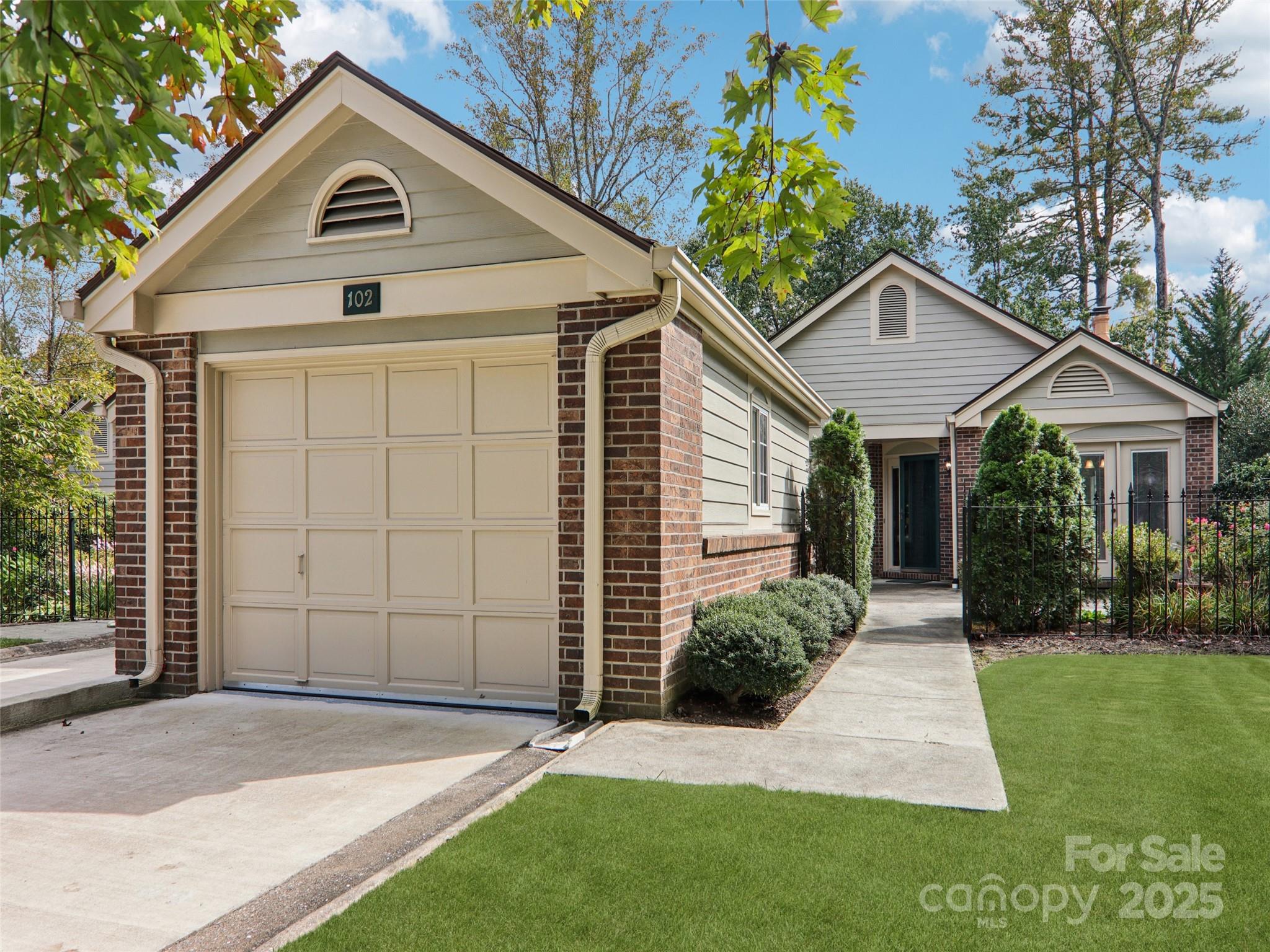 102 Glenbrook Drive Hendersonville NC 28739