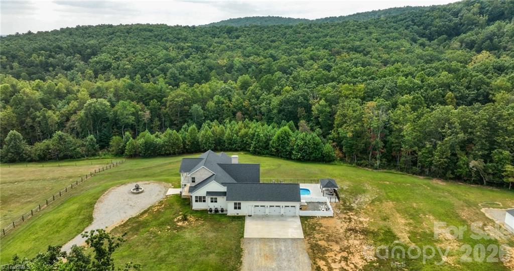 204 Violet Ridge Lowgap NC 27024