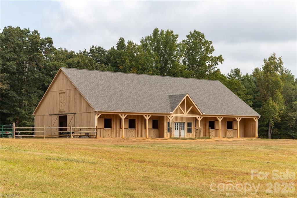 204 Violet Ridge Lowgap NC 27024
