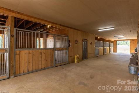 204 Violet Ridge Lowgap NC 27024
