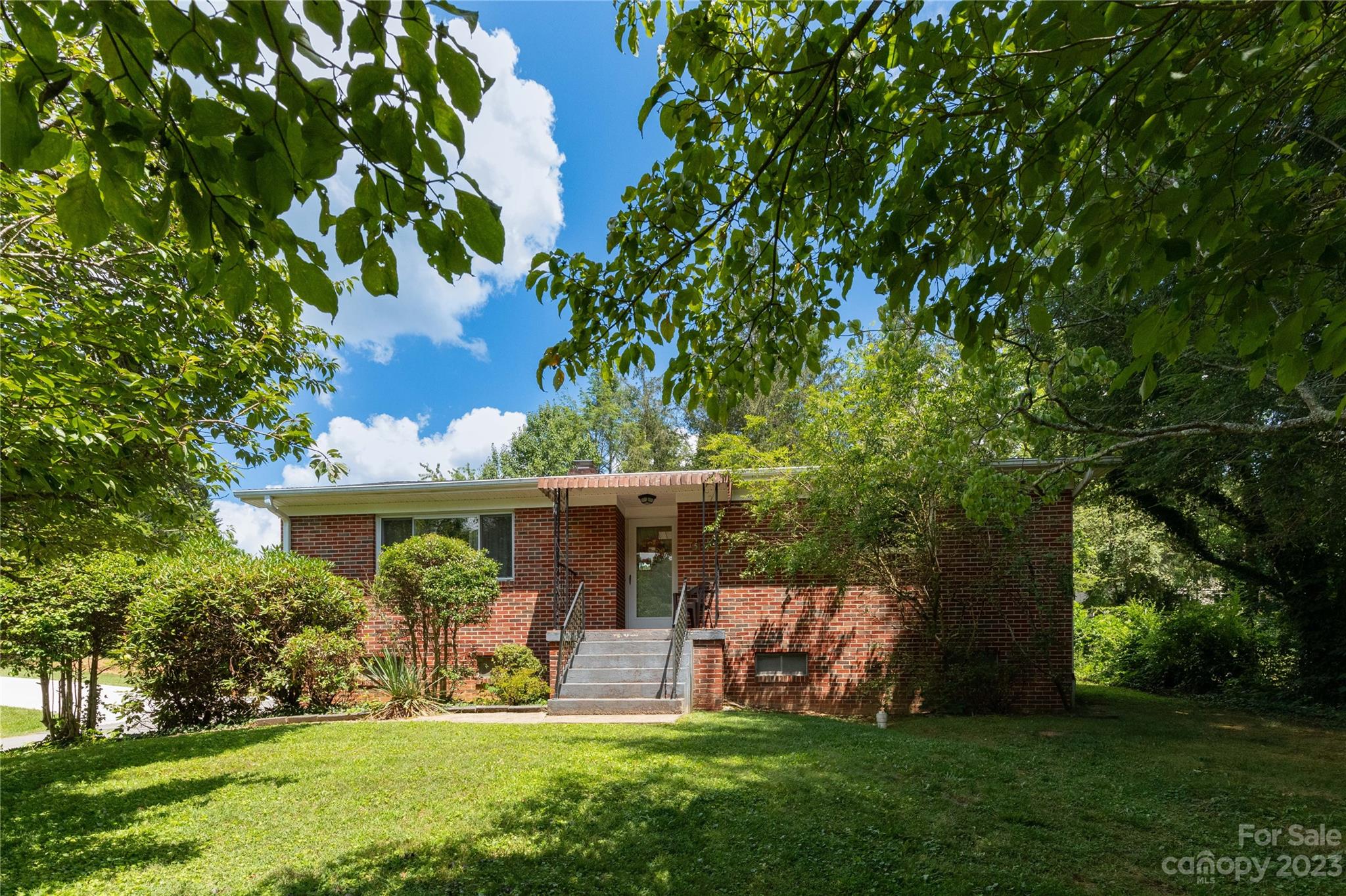 5 Rhoda Court Weaverville NC 28787