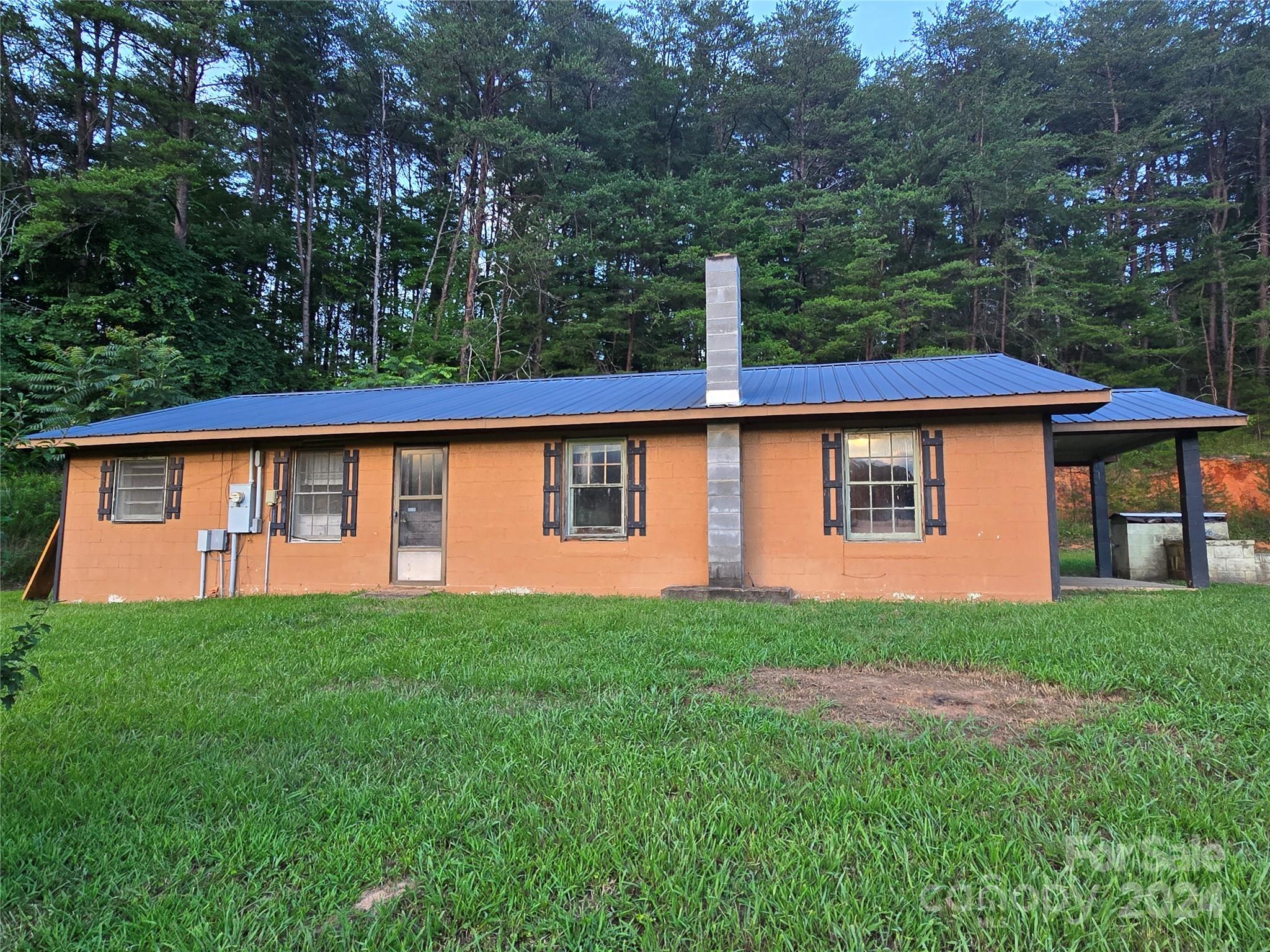 127 Lake Adger Road Mill Spring NC 28756