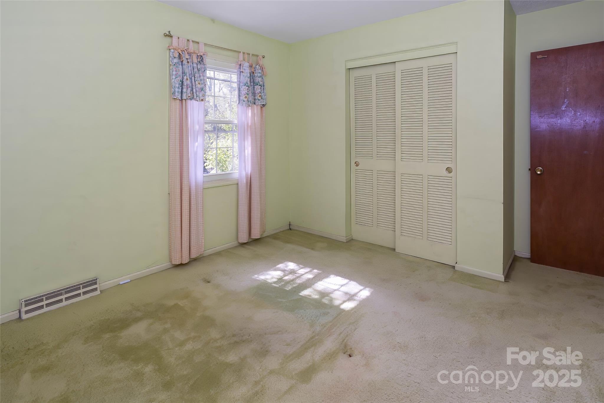 91 Haw Creek Circle Asheville NC 28805