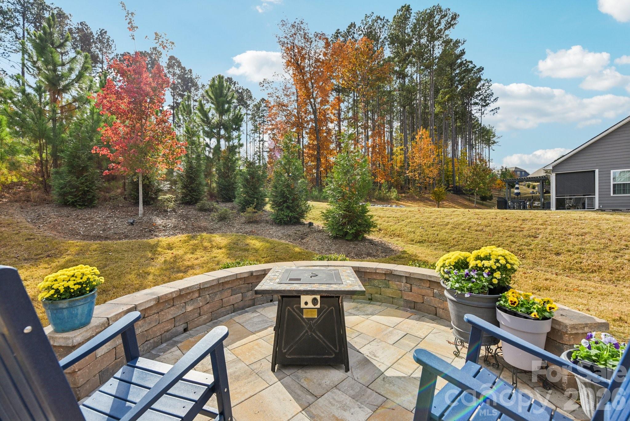 1328 Dali Boulevard Mount Holly NC 28120