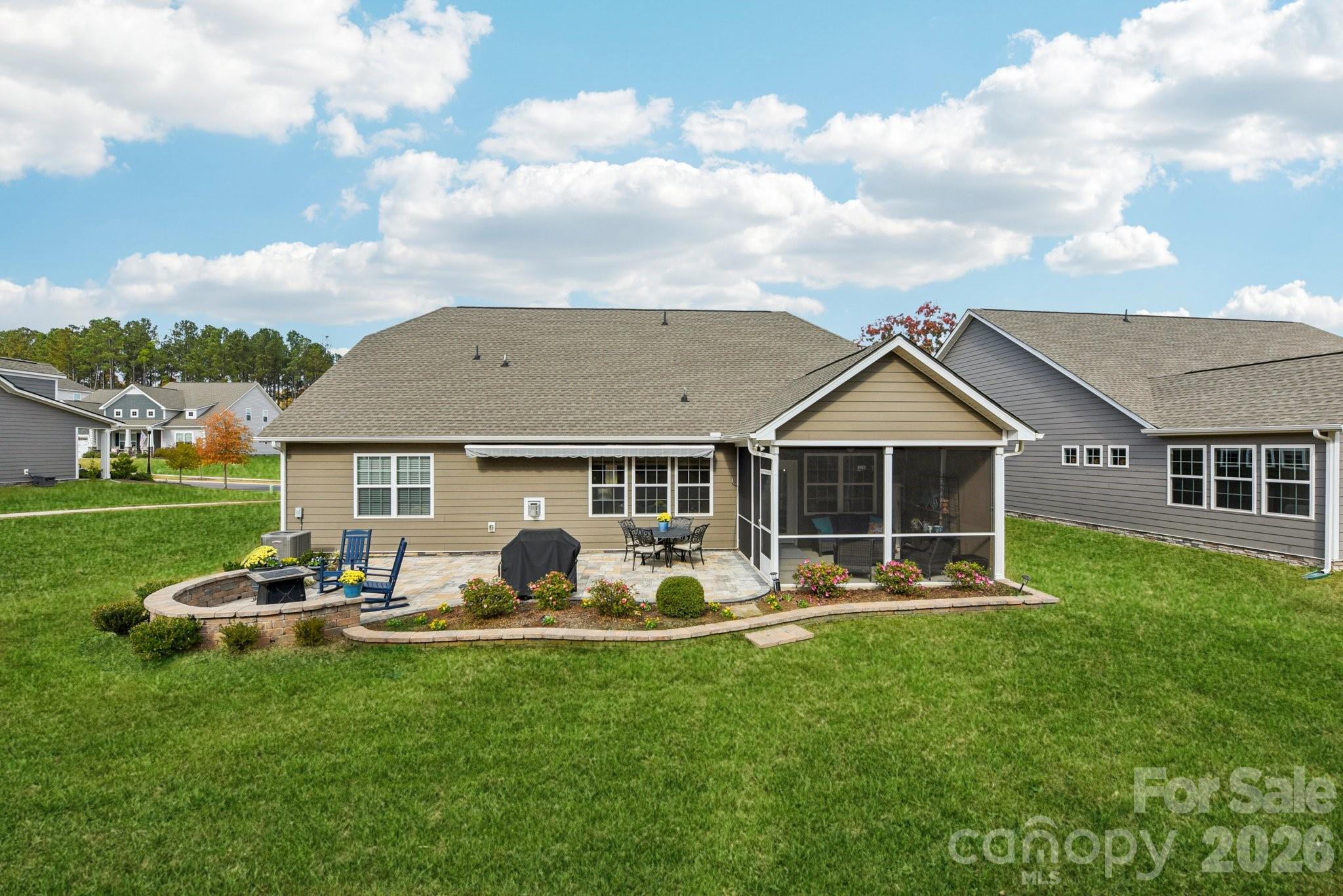 1328 Dali Boulevard Mount Holly NC 28120