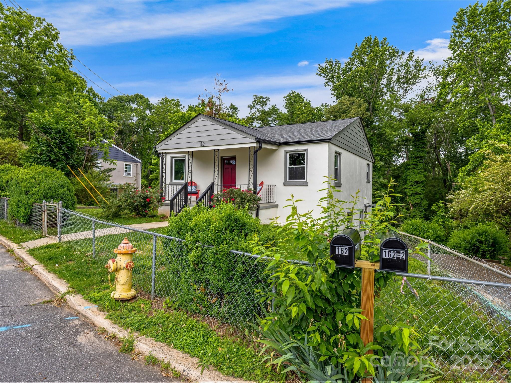 162 Courtland Place Asheville NC 28801