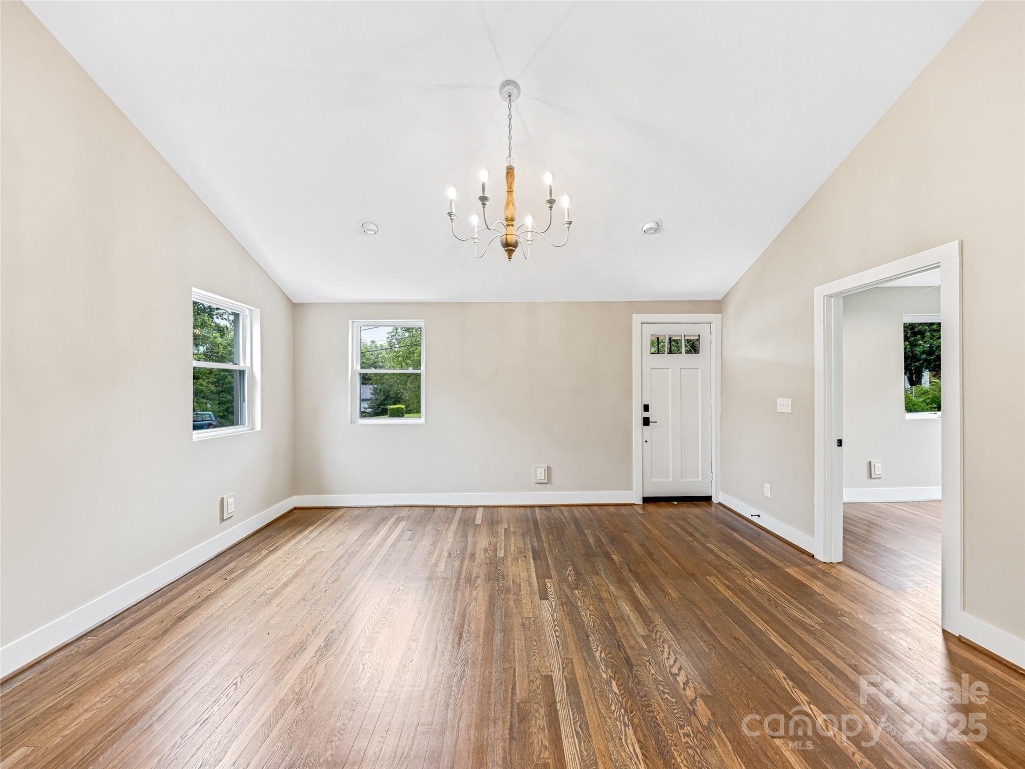 162 Courtland Place Asheville NC 28801