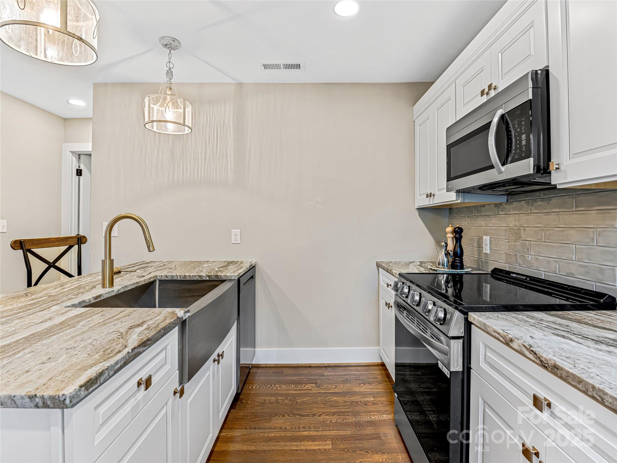 162 Courtland Place Asheville NC 28801