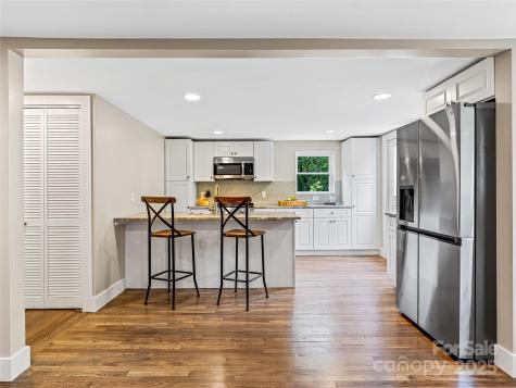 162 Courtland Place Asheville NC 28801