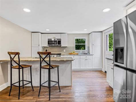 162 Courtland Place Asheville NC 28801