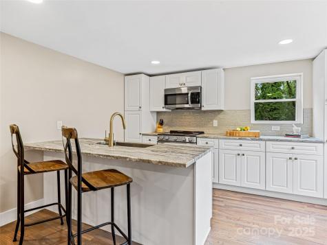 162 Courtland Place Asheville NC 28801