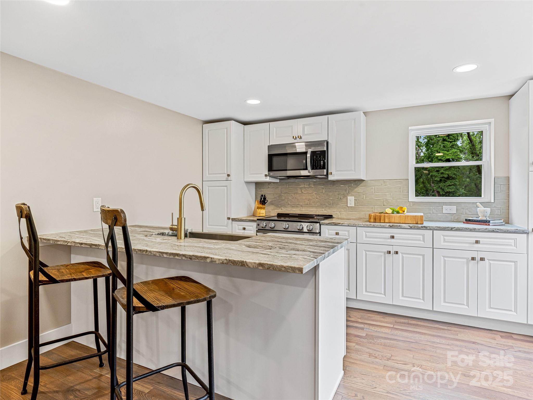 162 Courtland Place Asheville NC 28801