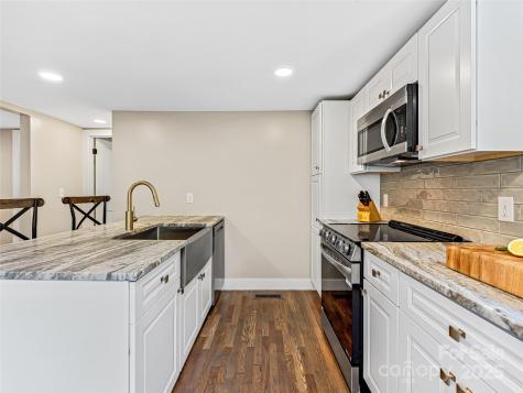 162 Courtland Place Asheville NC 28801