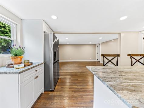 162 Courtland Place Asheville NC 28801