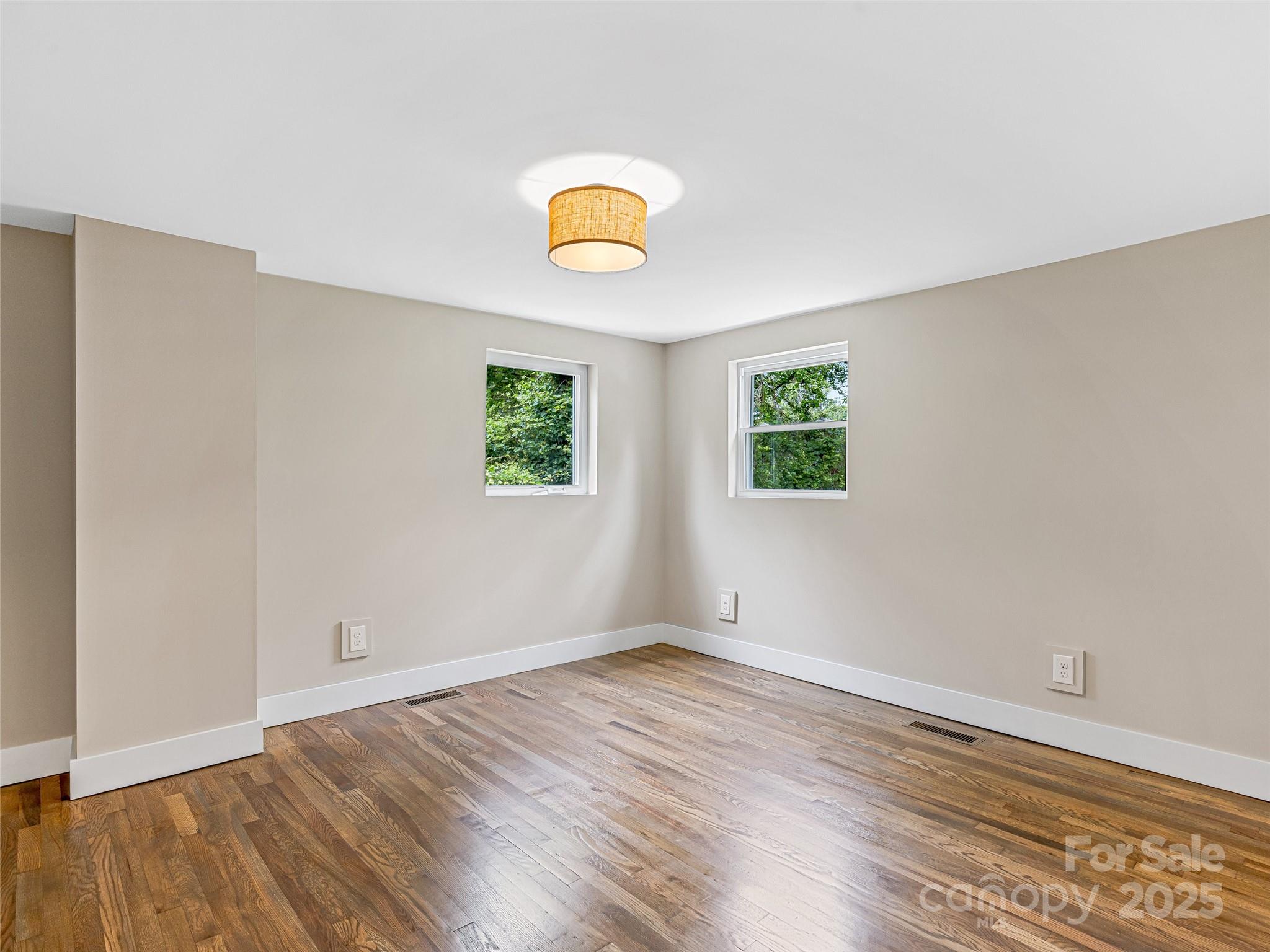 162 Courtland Place Asheville NC 28801