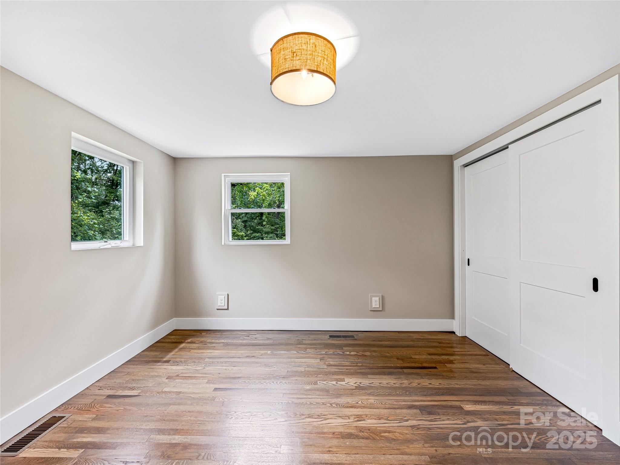 162 Courtland Place Asheville NC 28801